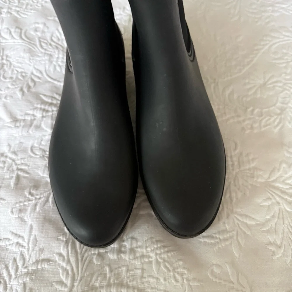 Jeffrey Campbell Black Cloudy Rain Rubber Ankle Boots Size 7